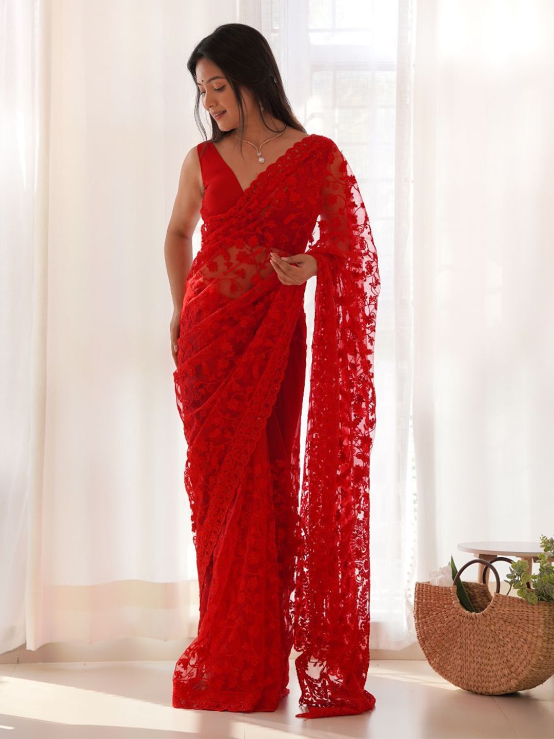 

Celeb Styles Floral Embroidered Net Saree, Red