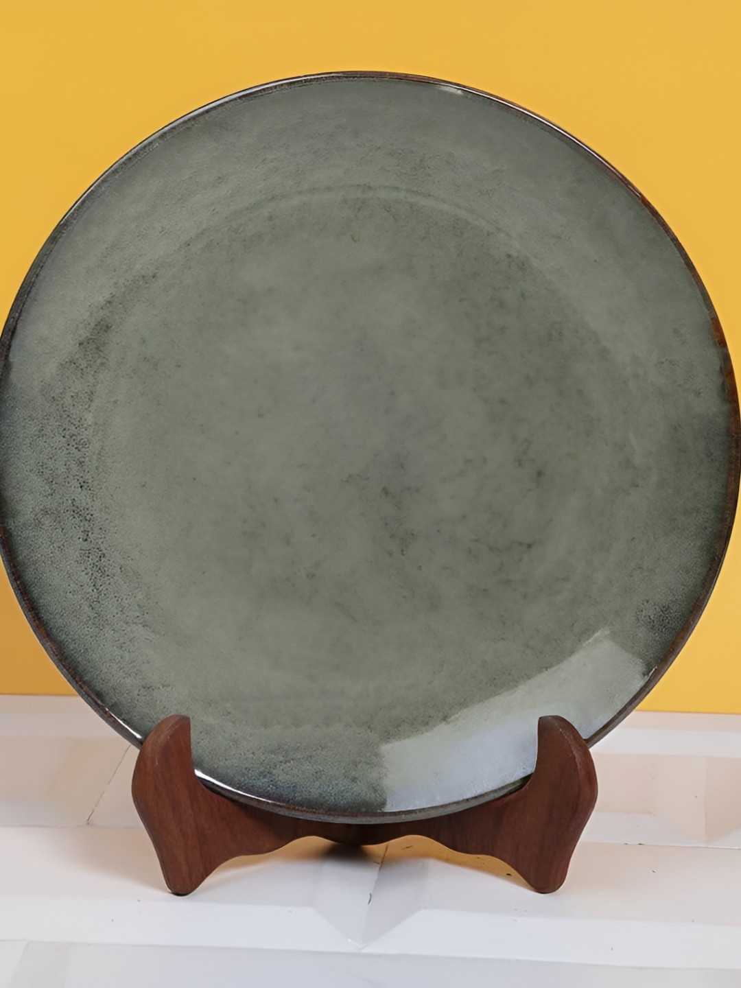 

AMALAFIEE CERAMICS Green & Black 2 Pieces Matte Ceramic Microwave Safe Plate