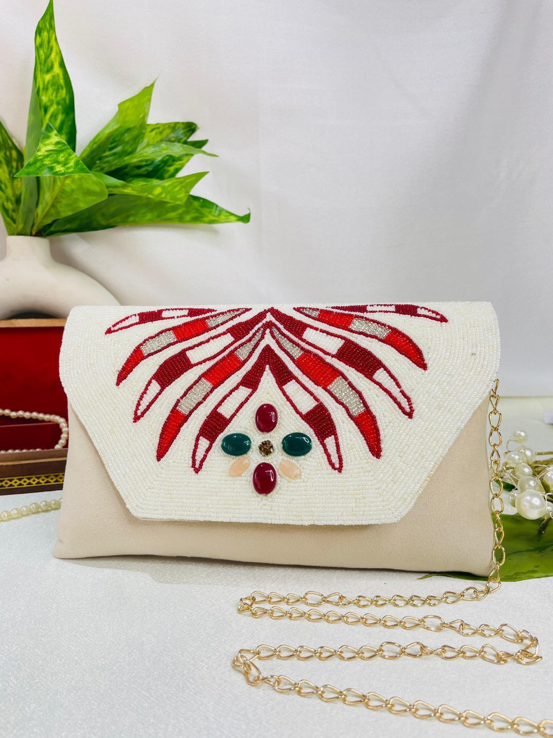 

trendy crafts Embroidered Envelope Clutch, White
