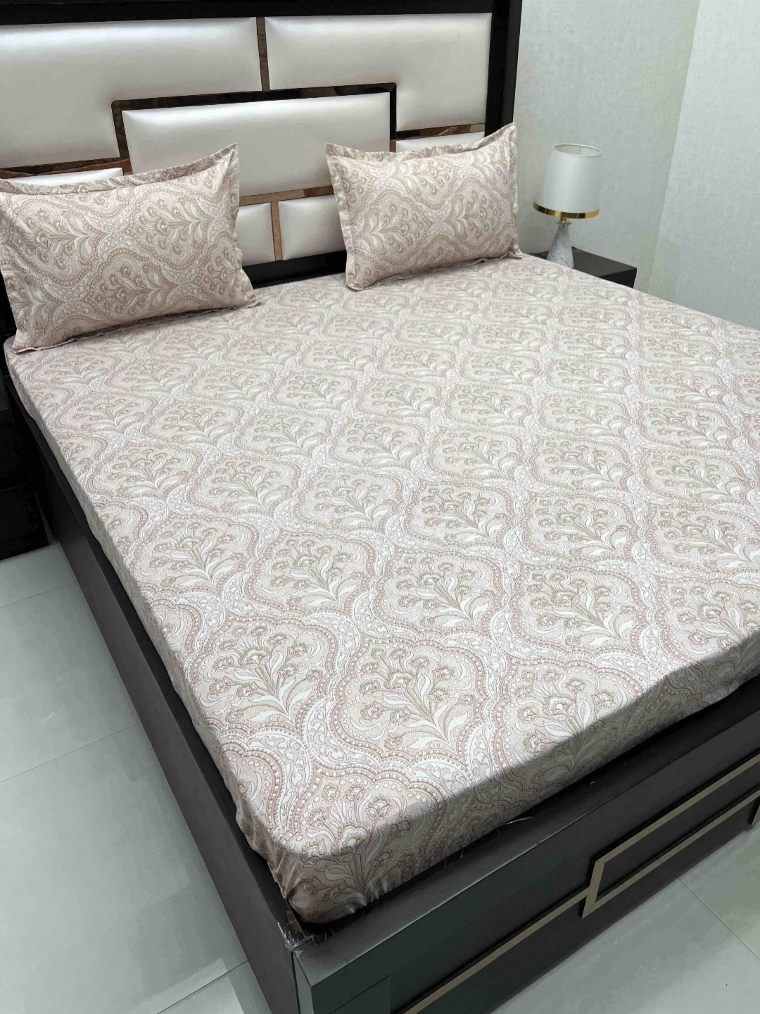 

Pure Decor Ruby Pink Ethnic Motifs Fitted Cotton TC 380 King Bedsheet With 2 Pillow Covers