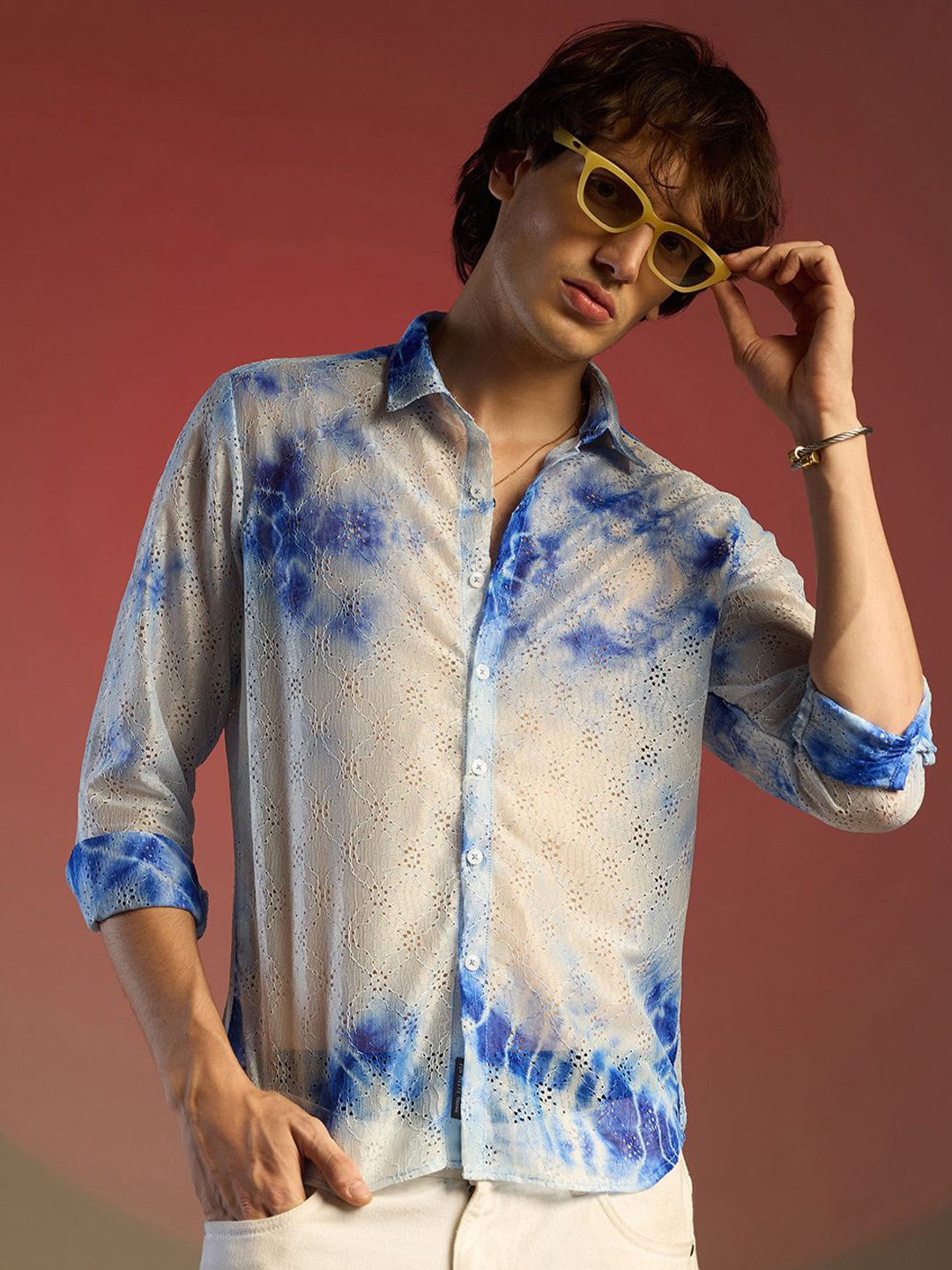 

Campus Sutra Men Comfort Spread Collar Textured Cotton Casual Shirt, Cream