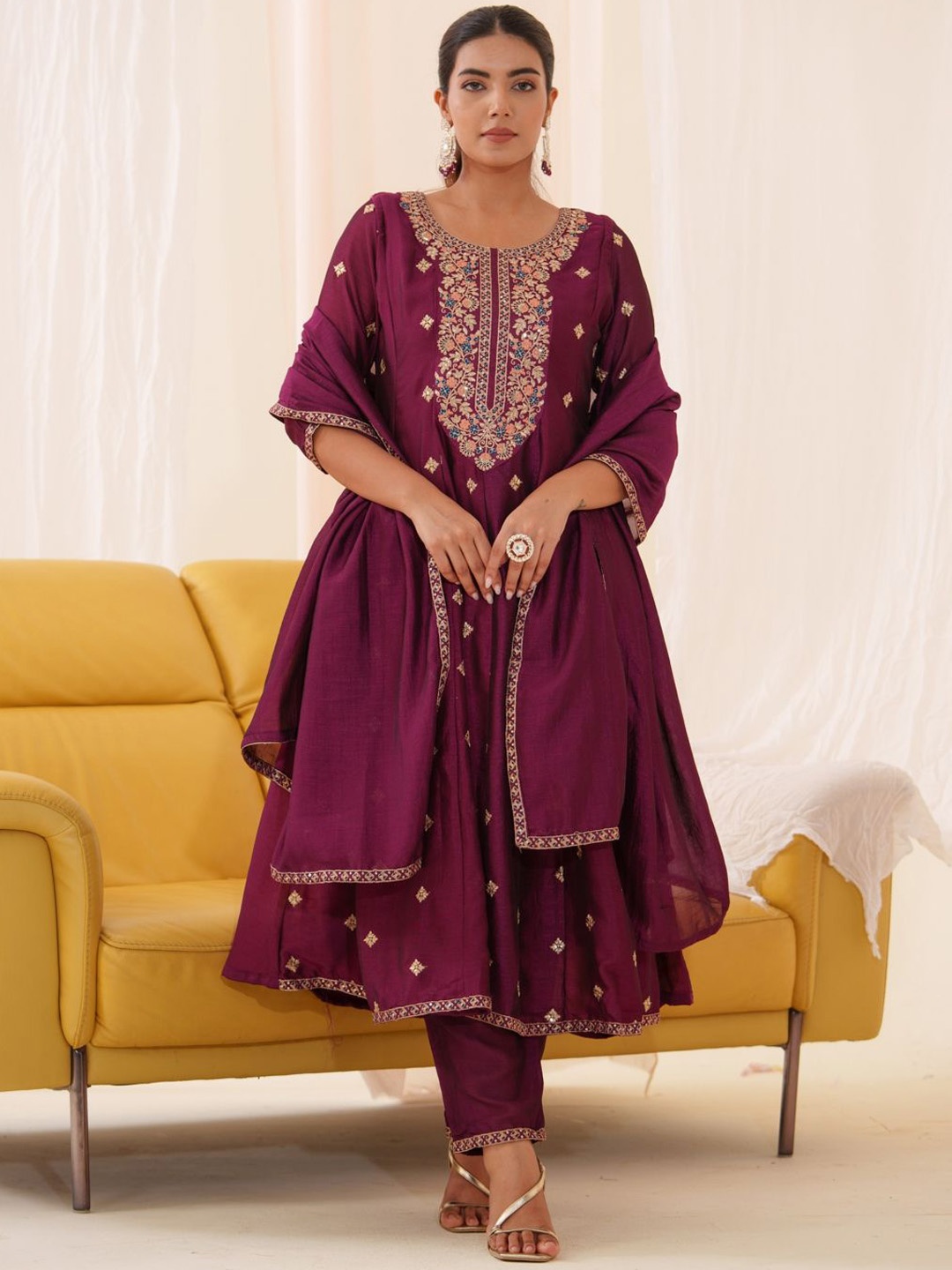 

Sangria Floral Embroidered Thread Work Anarkali Kurta With Trousers & Dupatta, Burgundy