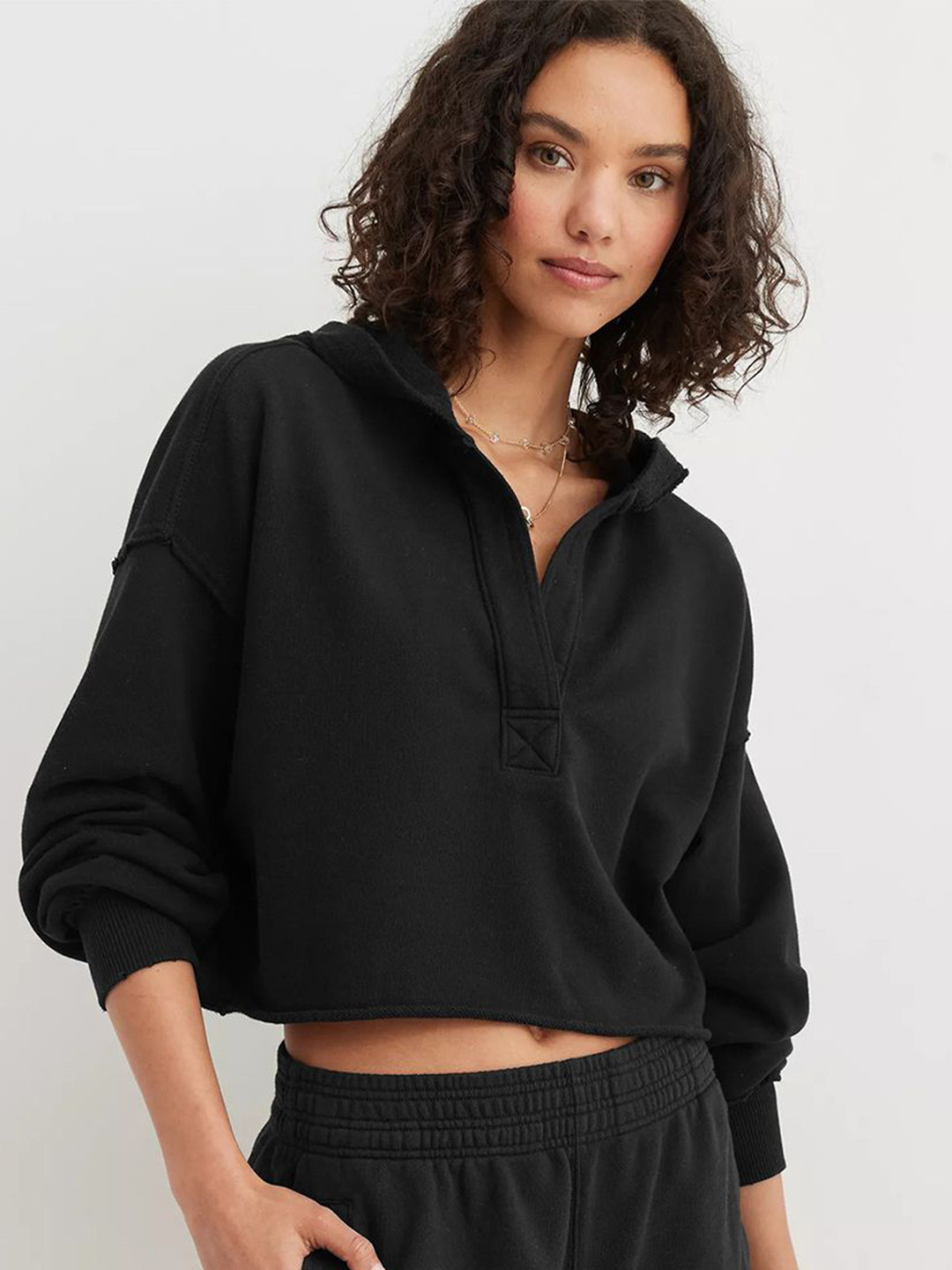 

JC Mode Women Solid Sweatshirt, Black