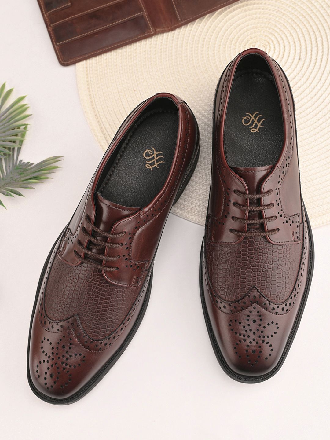 

House of Pataudi Men Textured Round Toe Formal Brogues, Brown