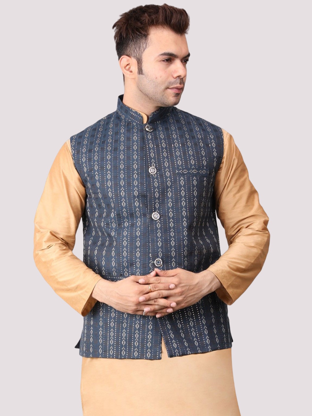 

Voniry Embroidered Nehru Jacket, Navy blue