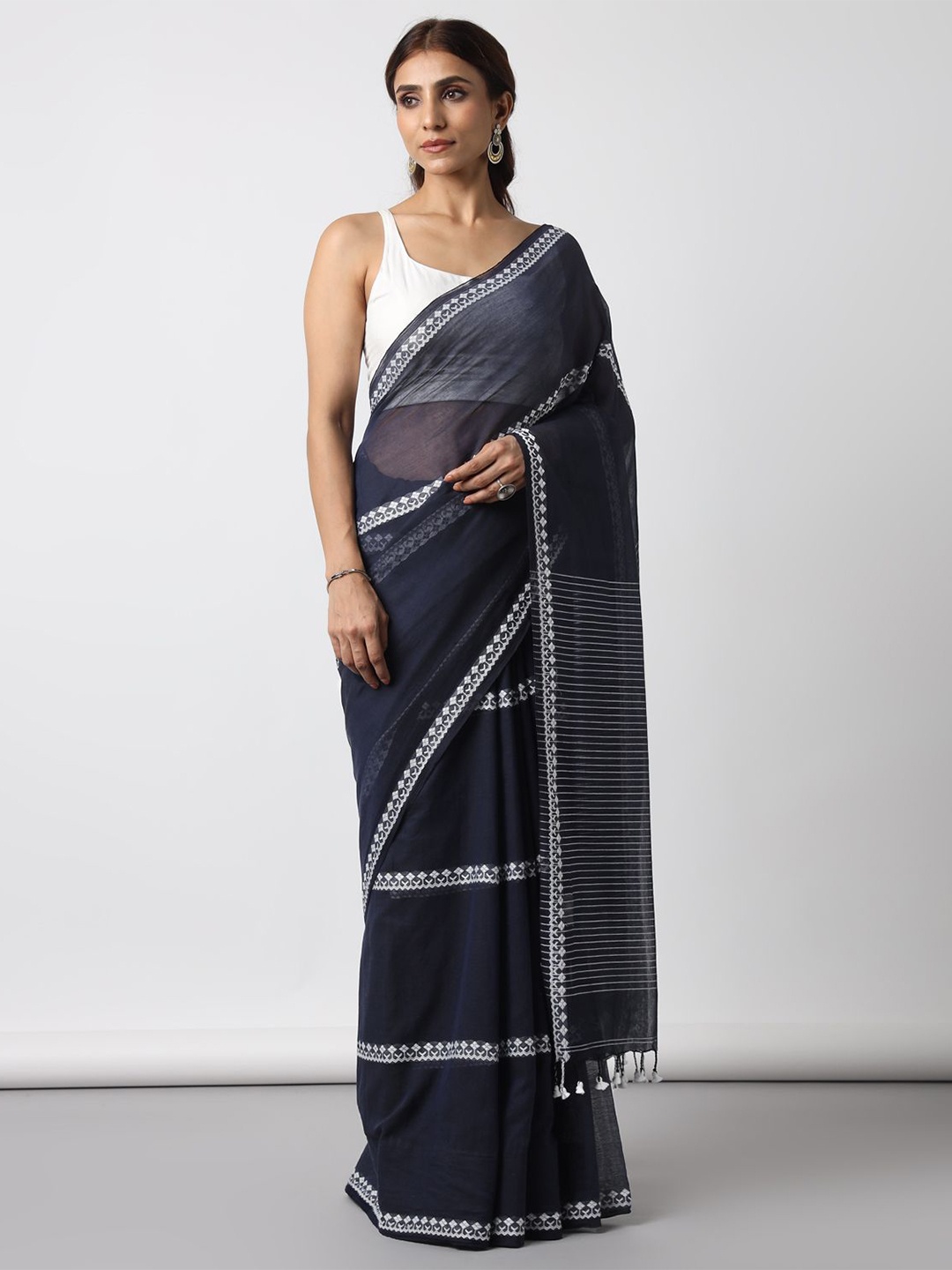 

Moora Woven Design Pure Cotton Saree, Blue