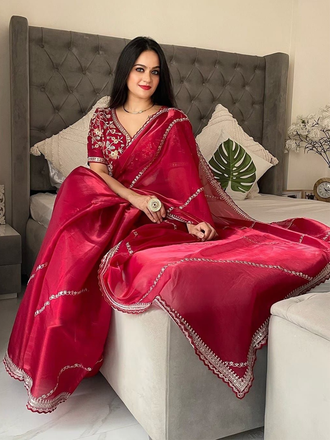 

Celeb Styles Ethnic Motifs Embroidered Pure Silk Saree, Maroon