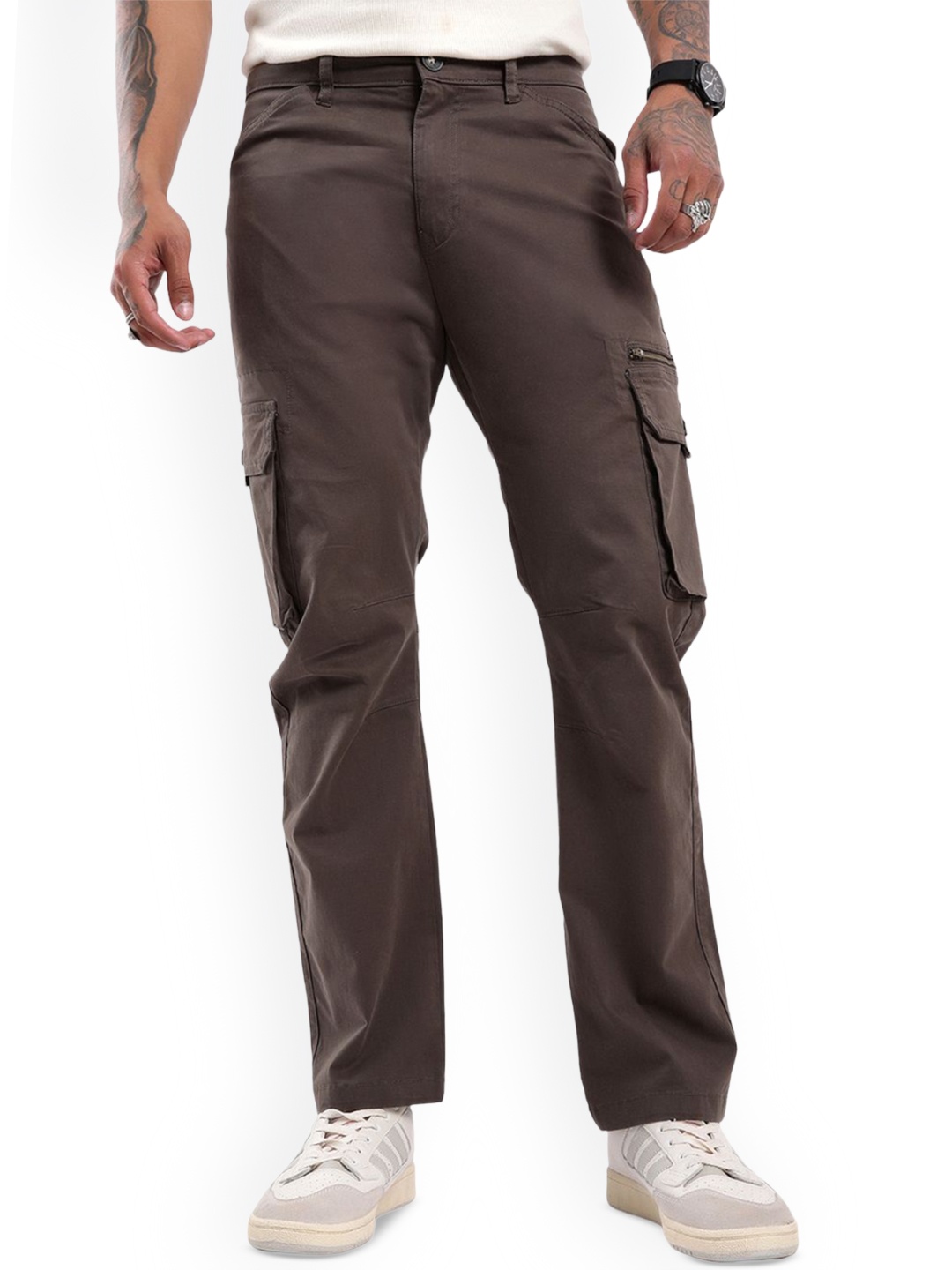 

WROGN Men Straight Fit Cargos Trousers, Brown