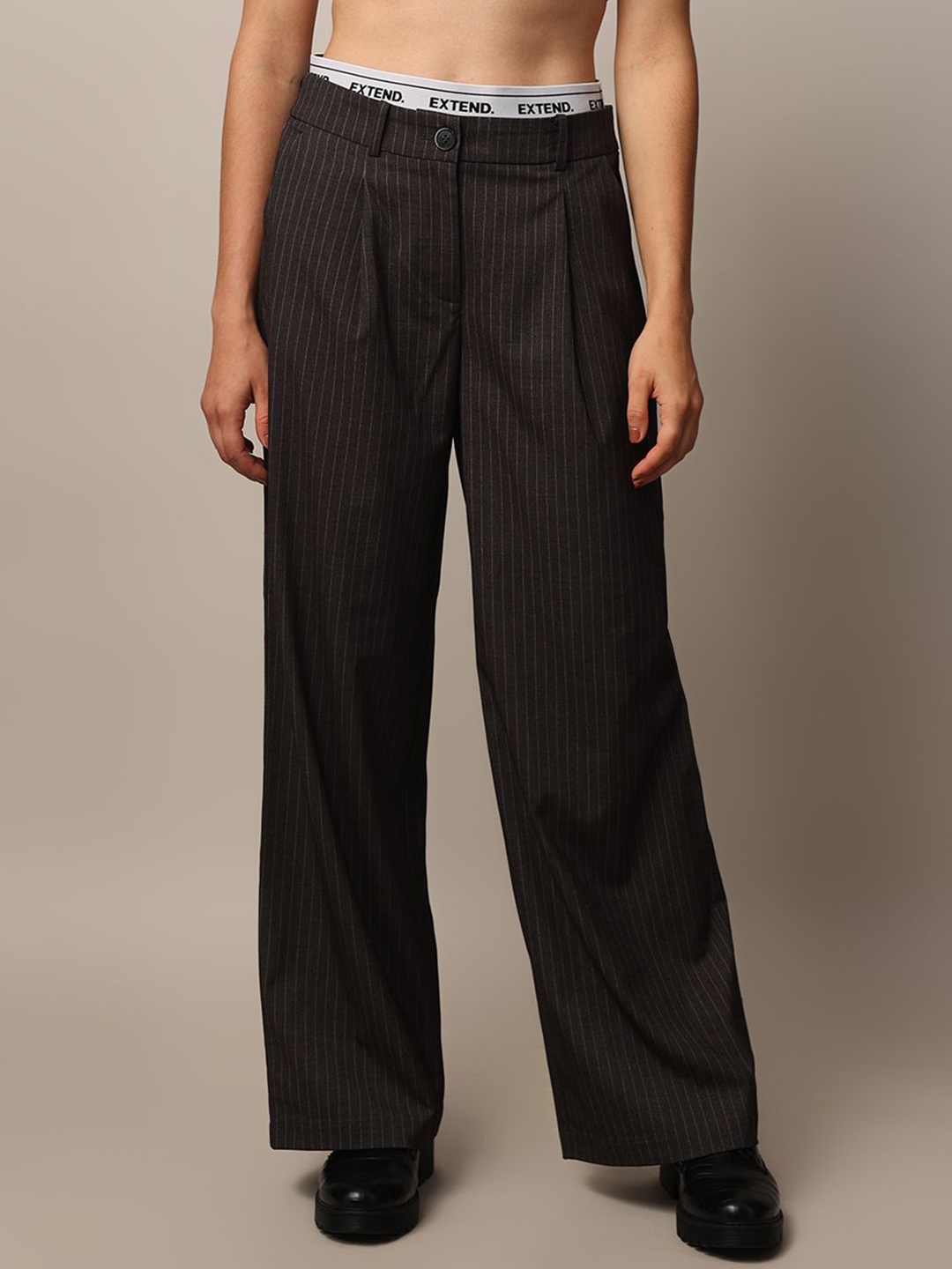 

ONLY Women Striped Loose Fit High-Rise Pleated Trousers, Grey