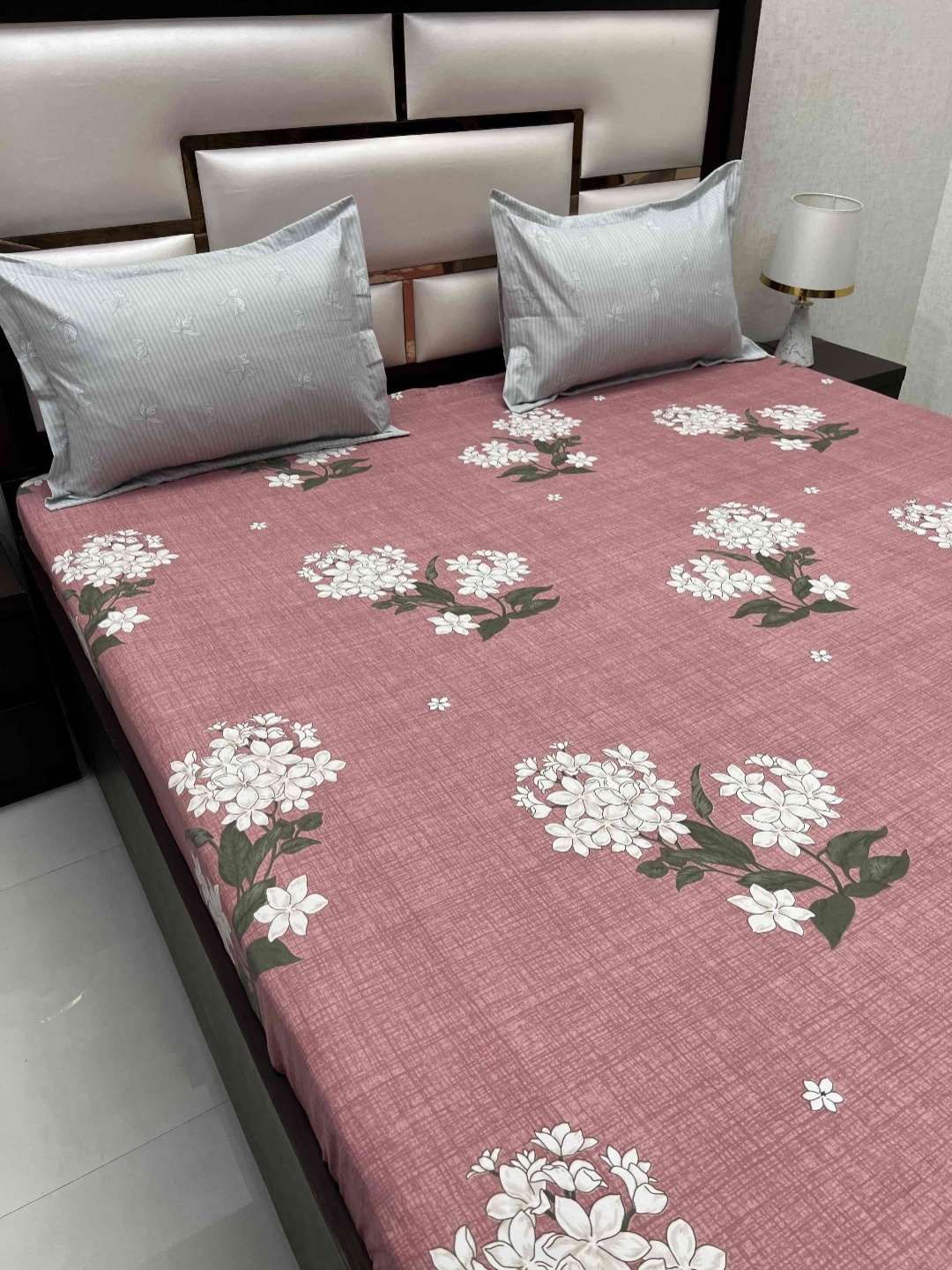 

Pure Decor Pink & White Floral Microfiber Fitted 300 TC King Bedsheet with 2 Pillow Covers