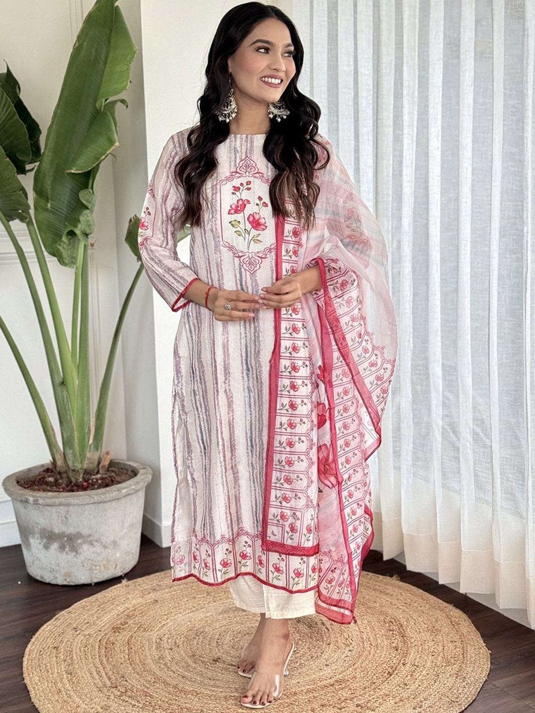 

BAESD Ethnic Motifs Printed Round Neck Straight Kurta With Trousers & Dupatta, White
