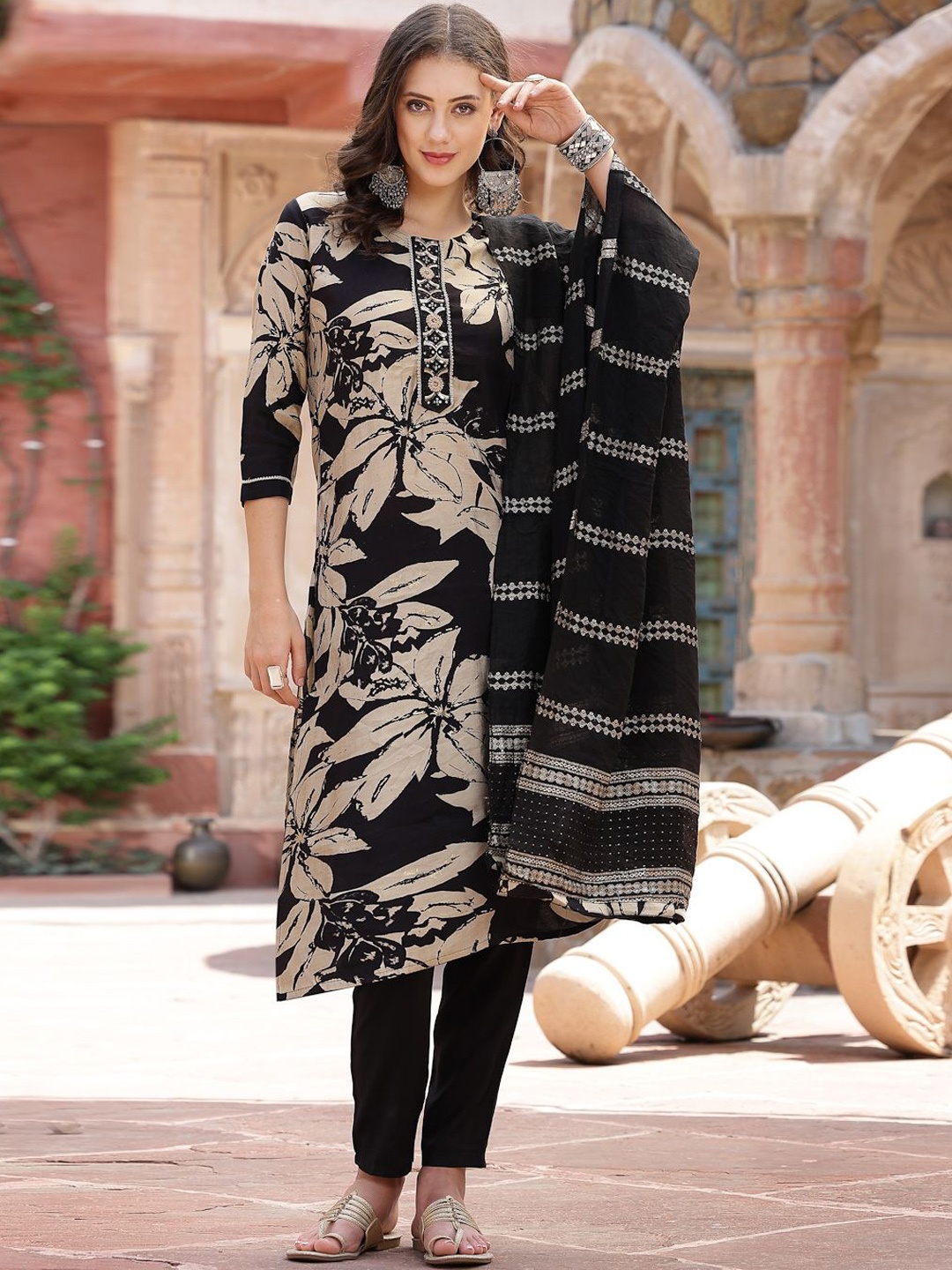 

Stylum Black & Beige Floral Printed Sequinned Straight Kurta & Trousers With Dupatta