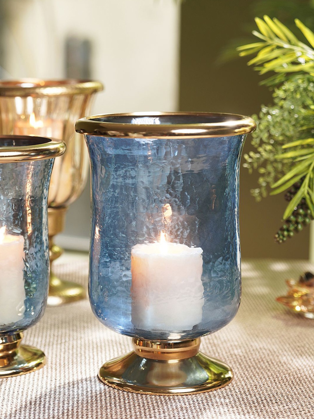 

Pure Home and Living Blue & Gold-Toned Textured Candle Holder