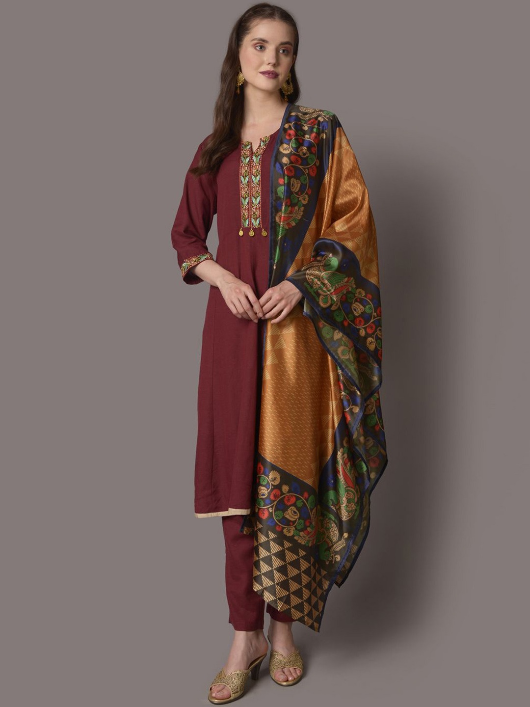 

Shree Floral Yoke Design Notch Neck Thread Work Straight Kurta with Trousers & Dupatta, Maroon