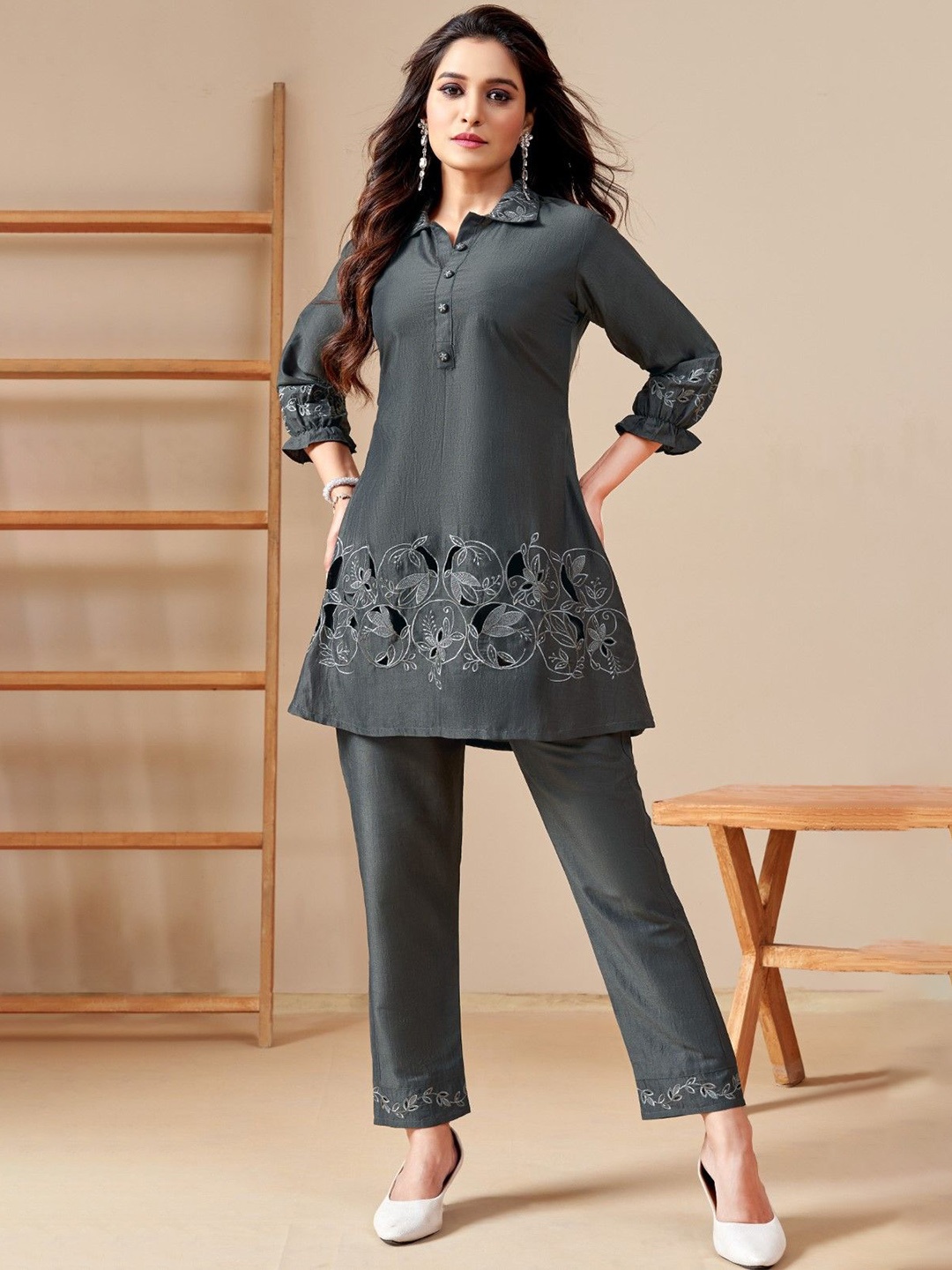 

AUTUMN LANE Embroidered Tunic With Trouser, Grey