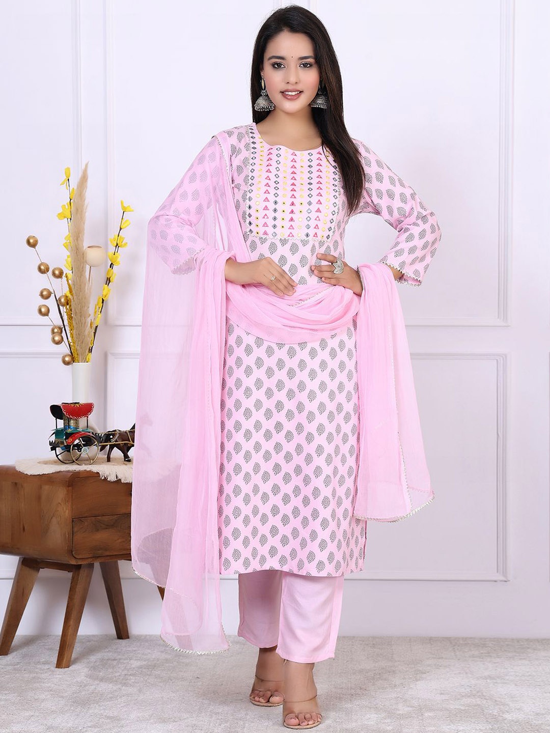 

Veshviti Floral Printed Mirror Work Straight Kurta with Trousers & With Dupatta, Pink