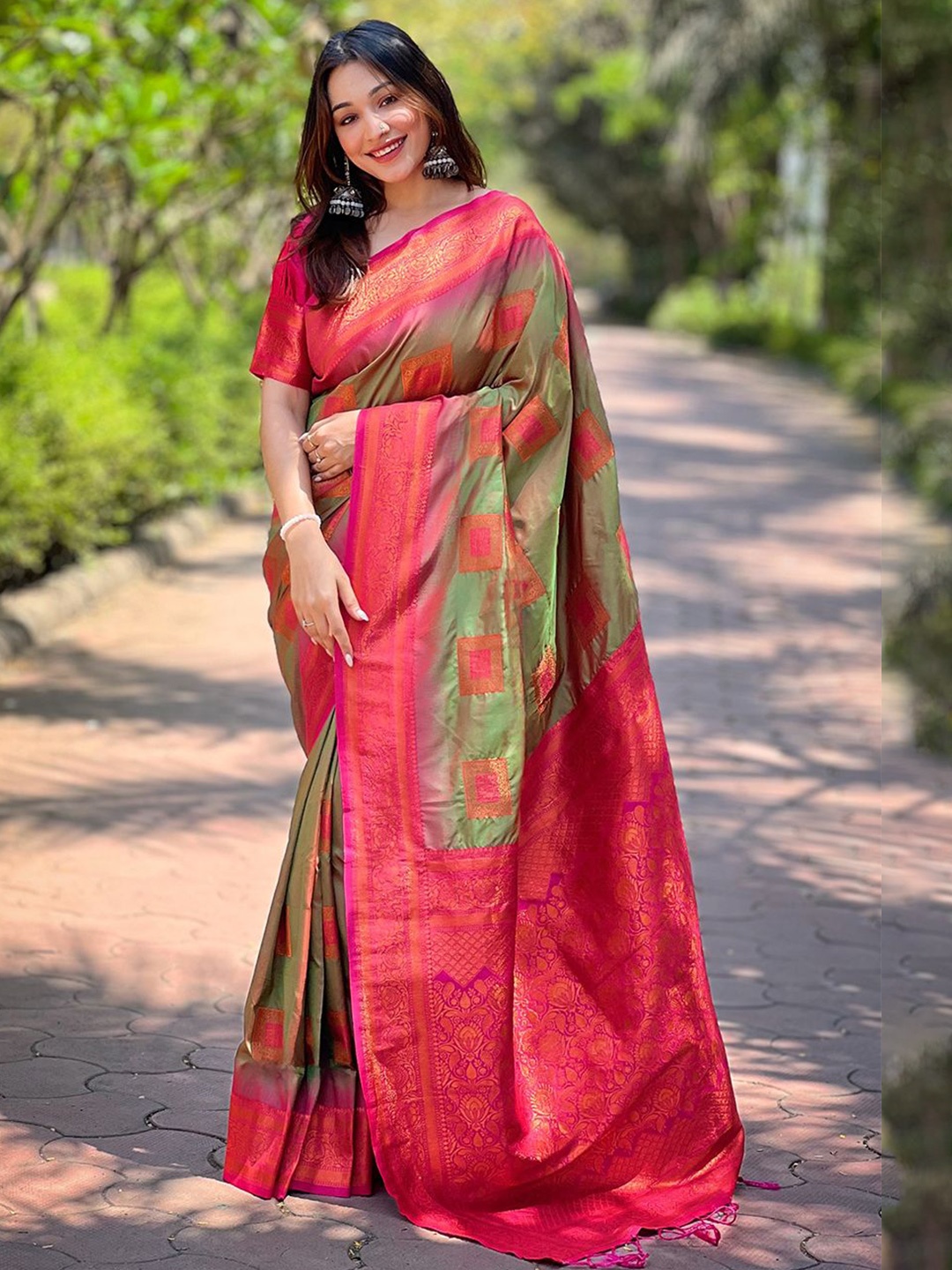

Mitera Woven Design Zari Banarasi Saree, Green