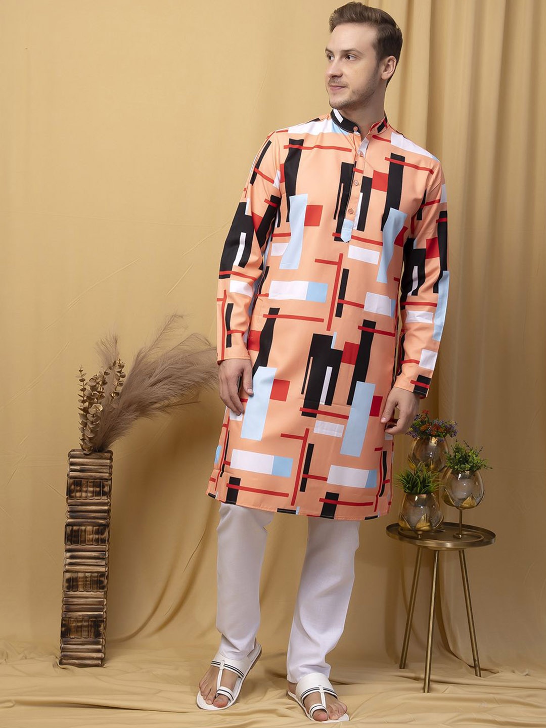 

Hangup Abstract Printed Cotton Straight Kurta with Pyjamas, Peach