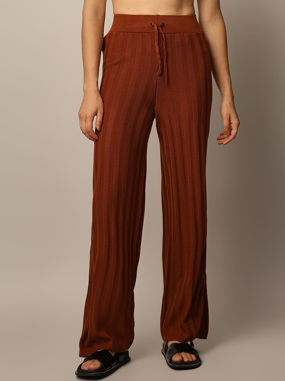 

ONLY Women Loose Fit High-Rise Cargos Trousers, Brown