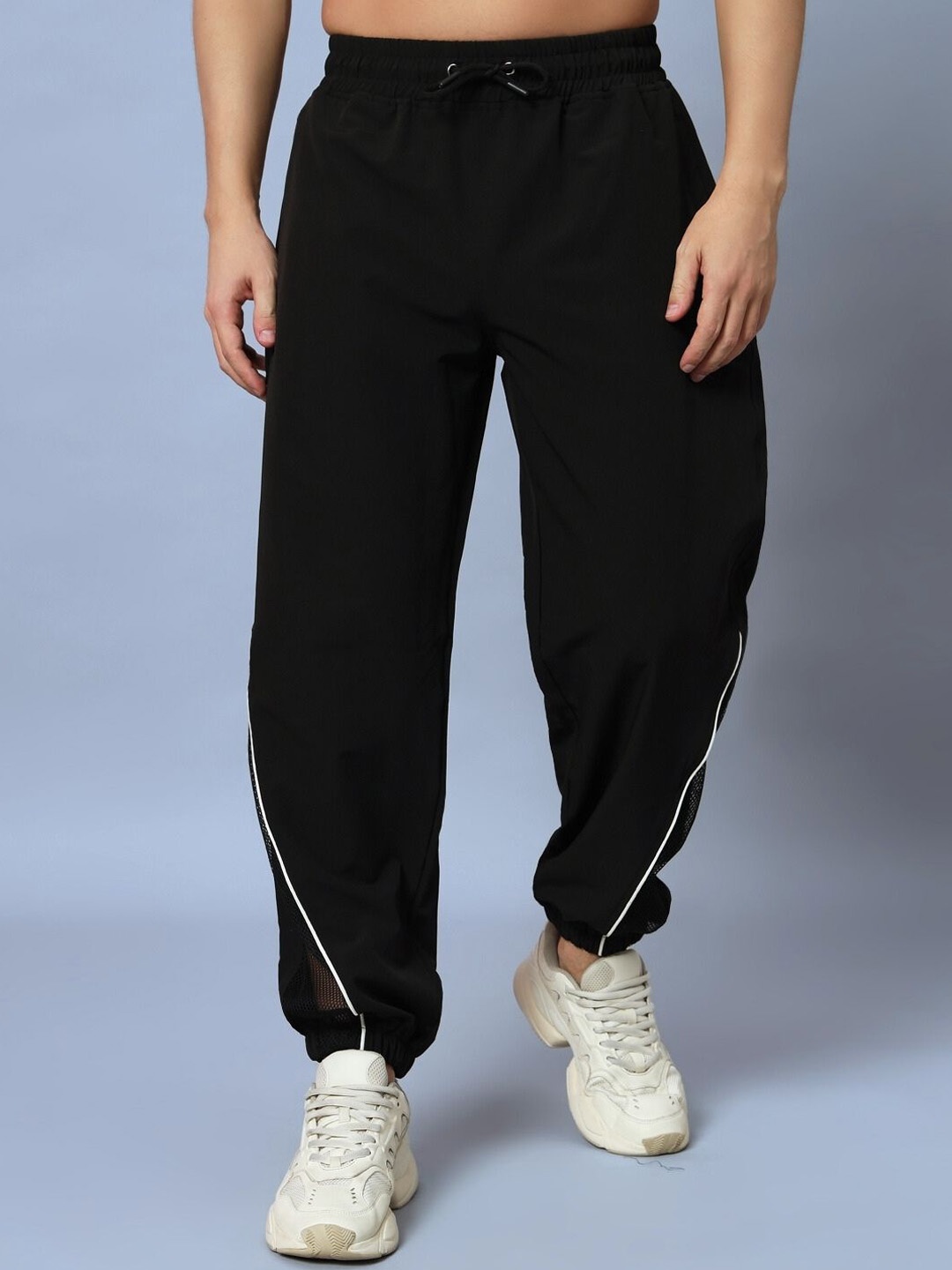 

WEARDUDS Men Relaxed-Fit Joggers, Black