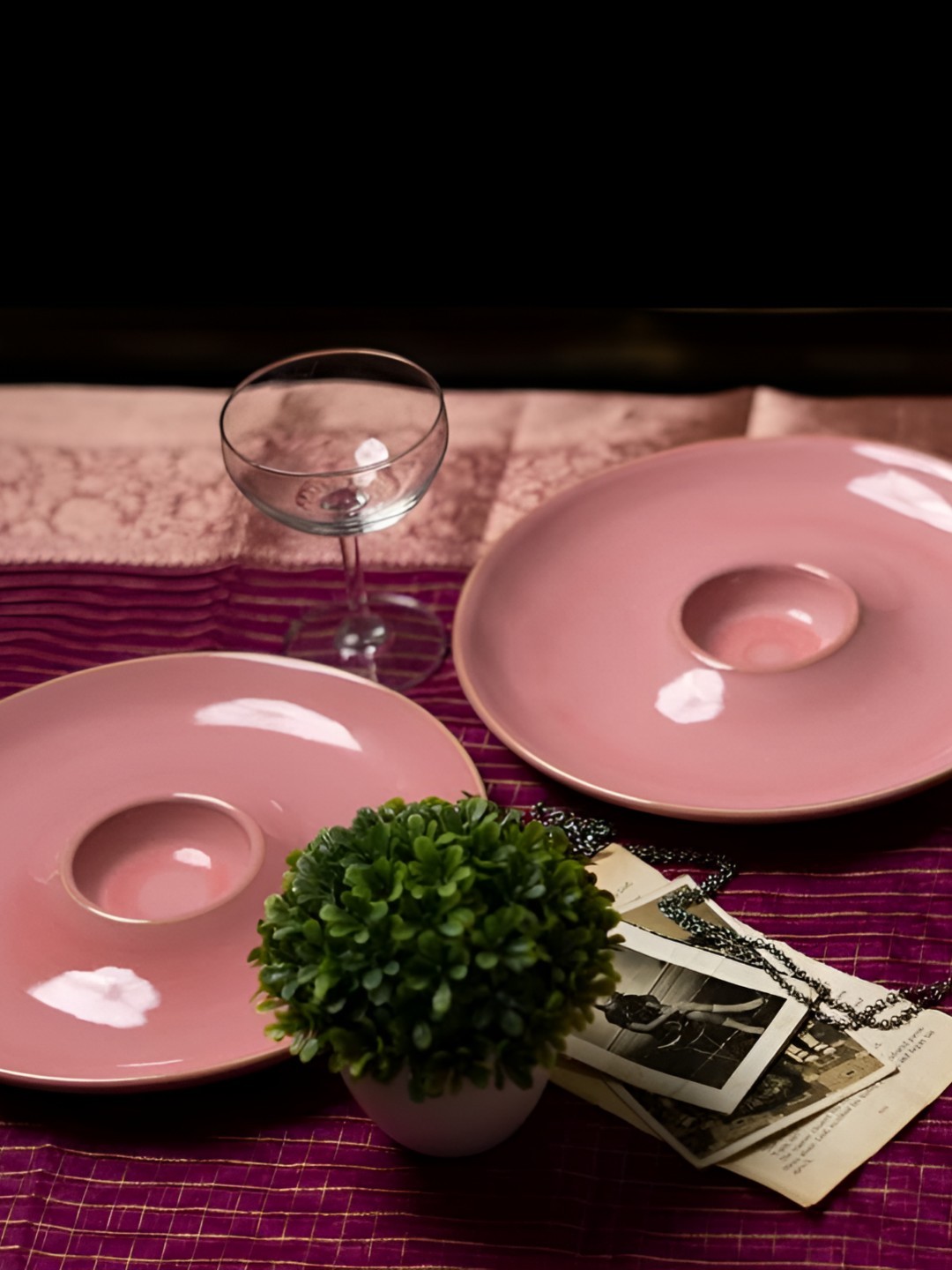 

AMALAFIEE CERAMICS Pink 2 Pieces Ceramic Microwave Safe Plates