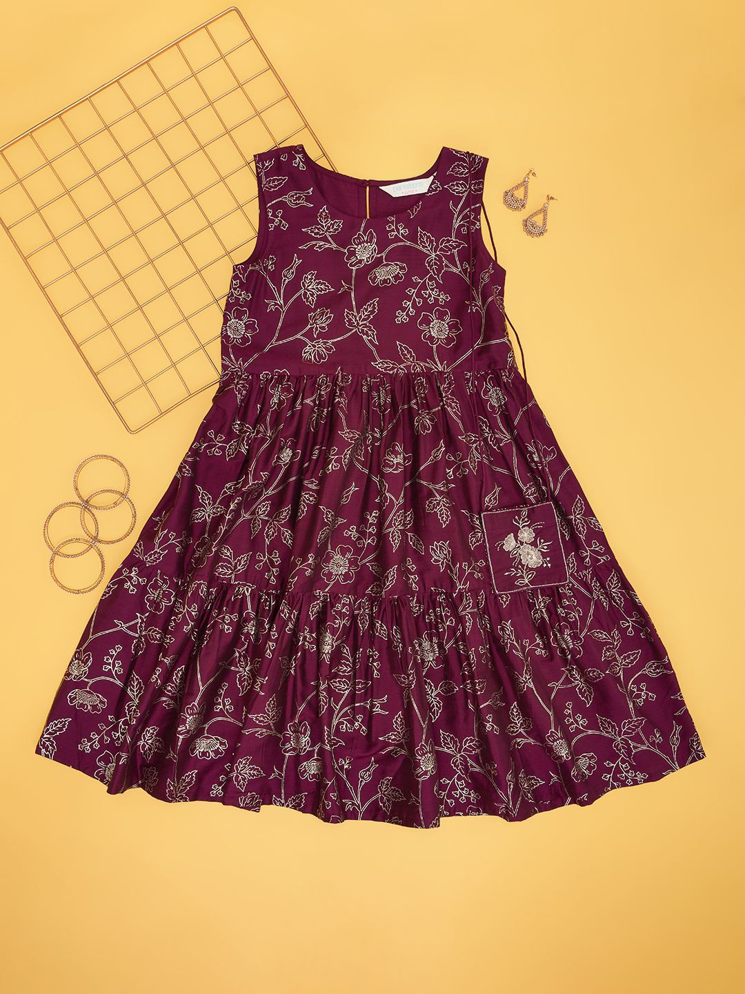 

AKKRITI BY PANTALOONS Girls Floral Printed Round Neck Sleeveless Fit & Flare Dress, Maroon