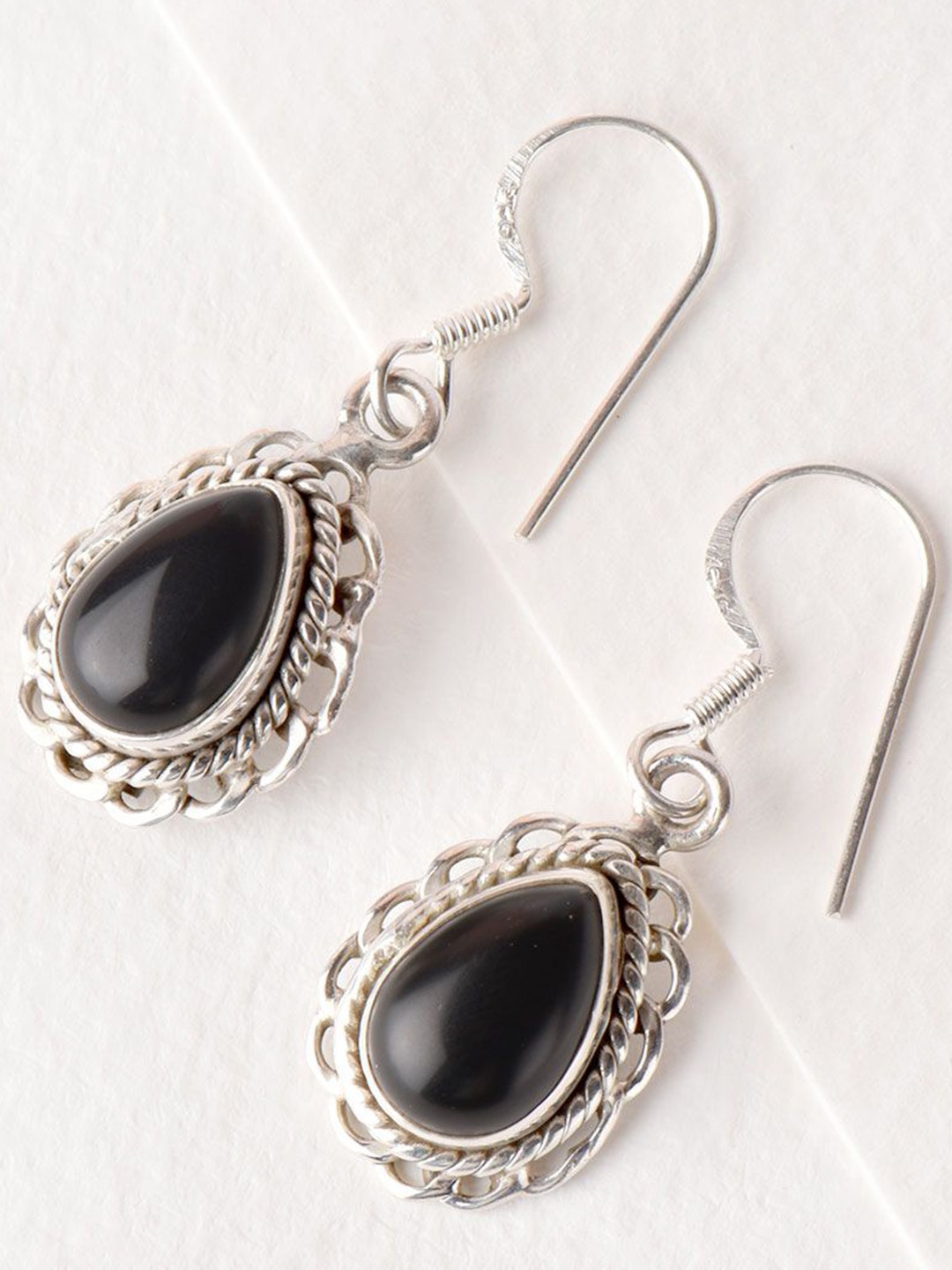 

Indianshelf 92.5 Sterling Silver Contemporary Drop Earrings