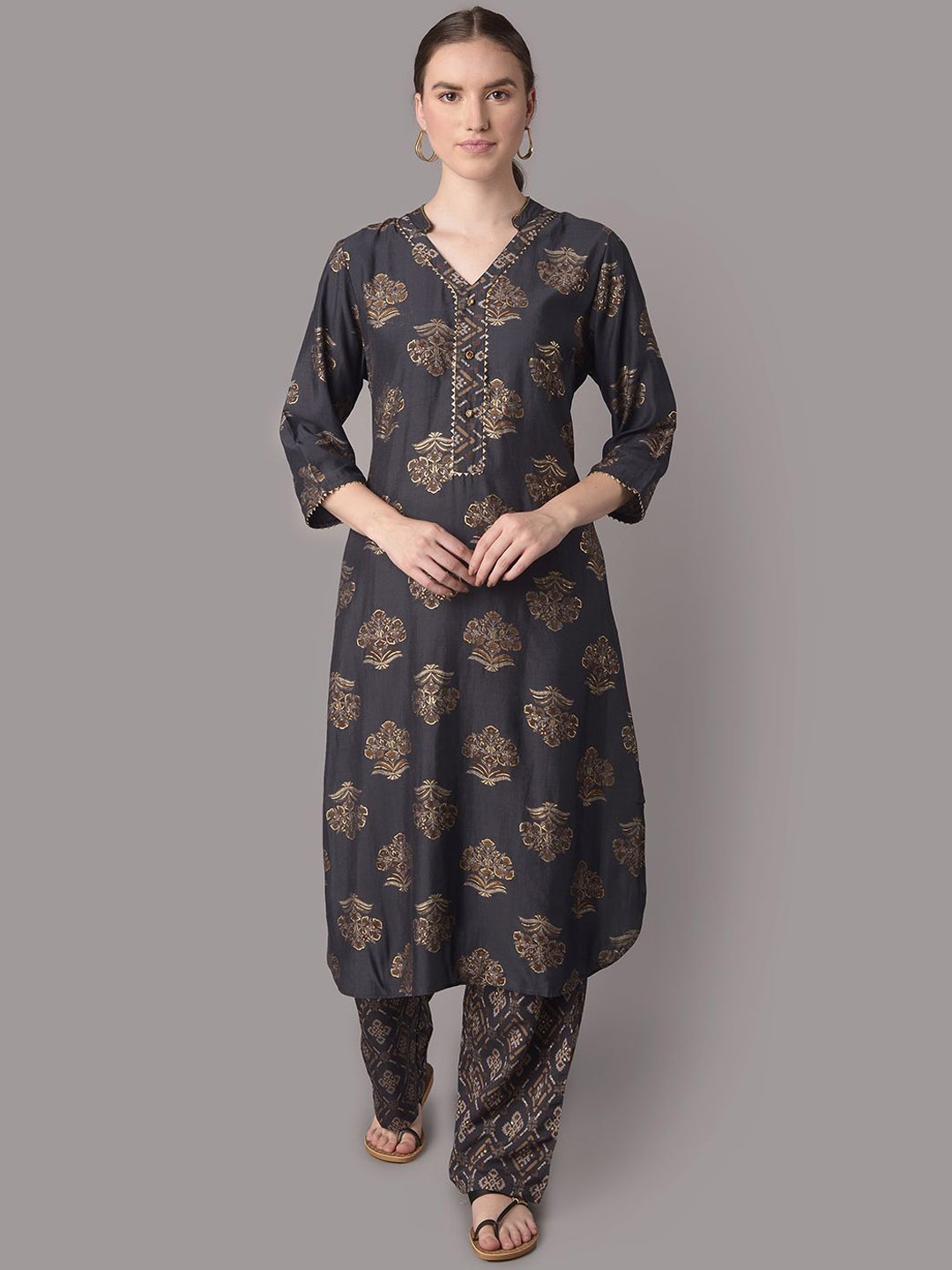 

Shree Floral Printed Liva Straight Kurta with Trousers, Charcoal