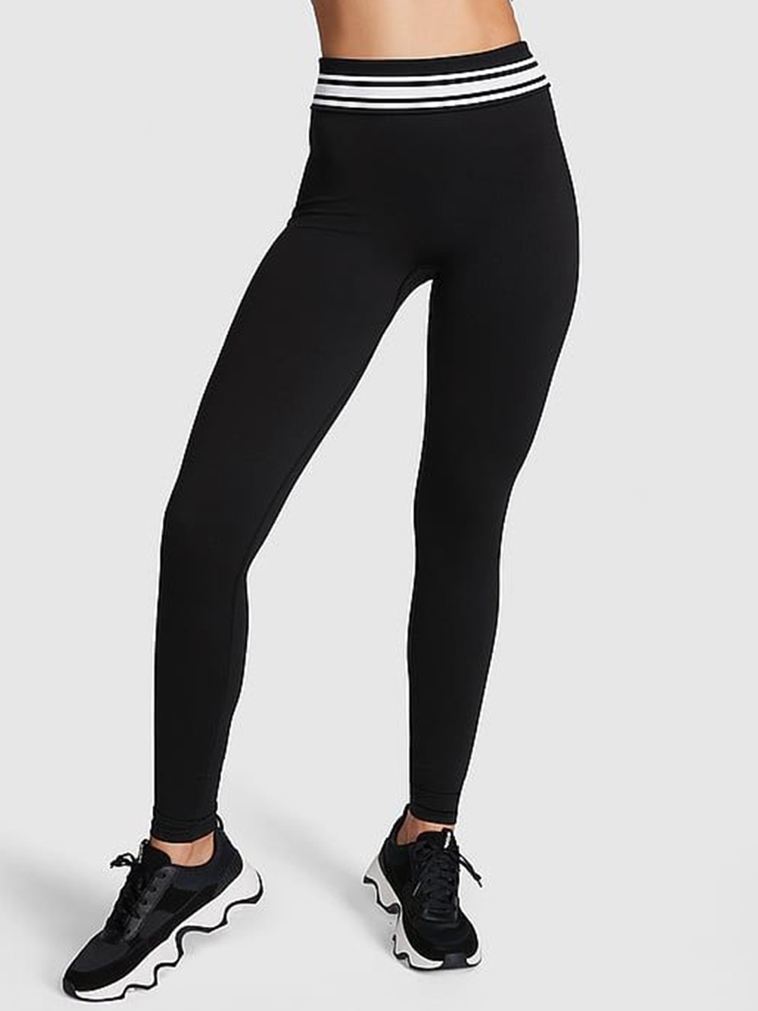 

Victoria's Secret PINK Ankle-Length Gym Tights, Black