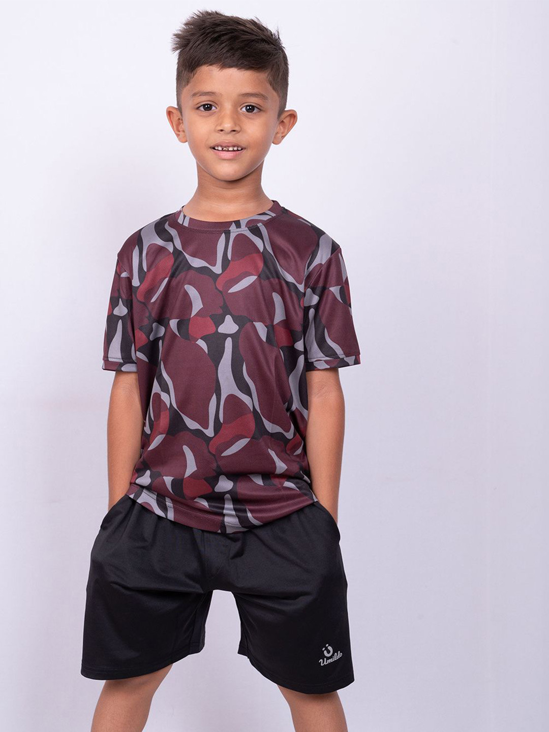 

UMILDO Boys Printed Round Neck Short Sleeves T-Shirt With Shorts, Maroon