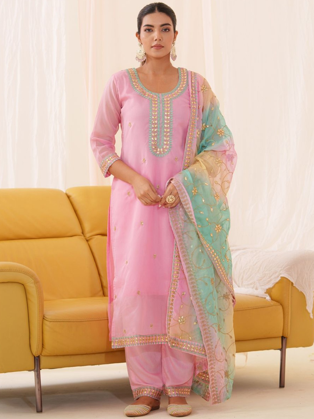 

Sangria Embroidered Straight Kurta With Trousers & Dupatta, Pink