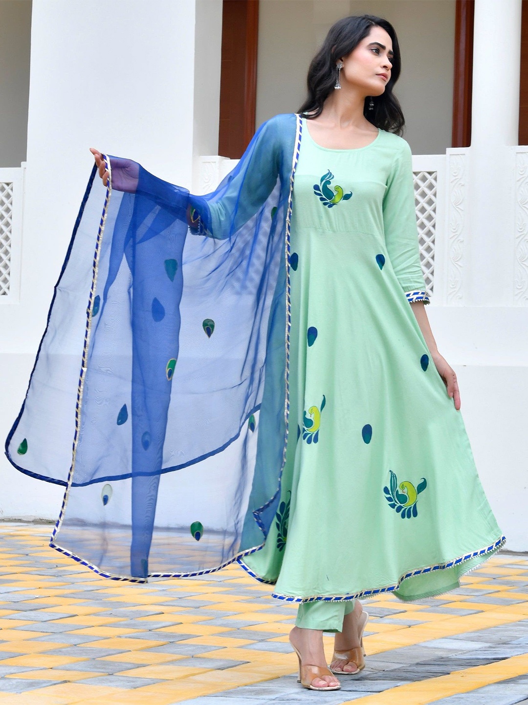 

Thread & Button Ethnic Motifs Printed A-Line Kurta with Trousers & Dupatta, Green