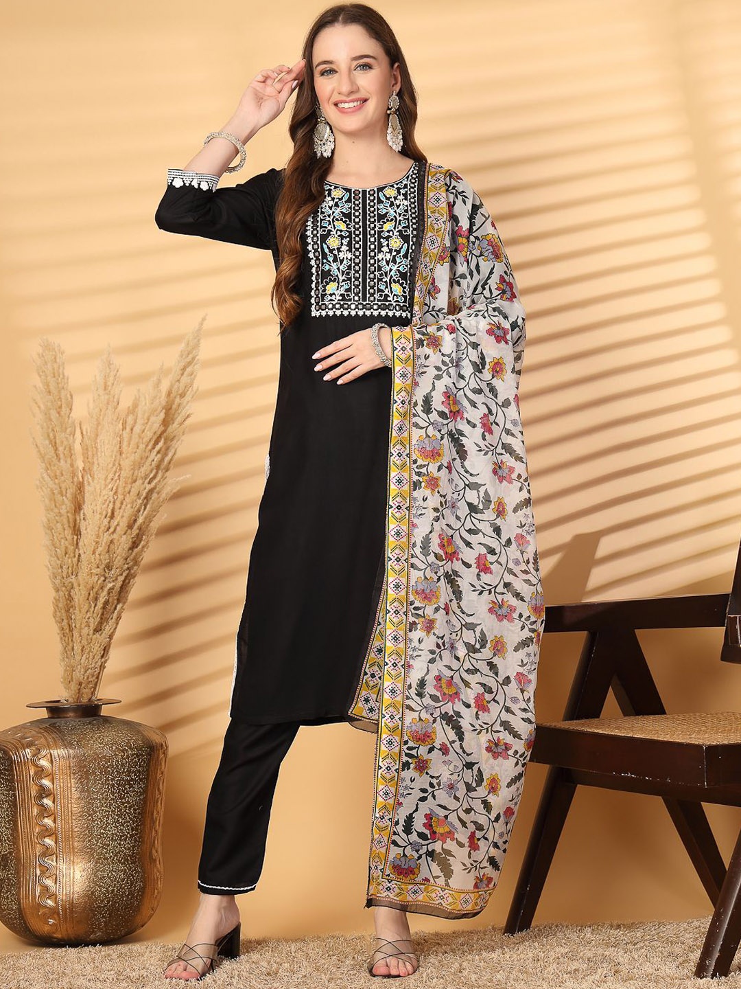 

Piludi Floral Yoke Design Thread Work Straight Kurta with Trousers & Dupatta, Black