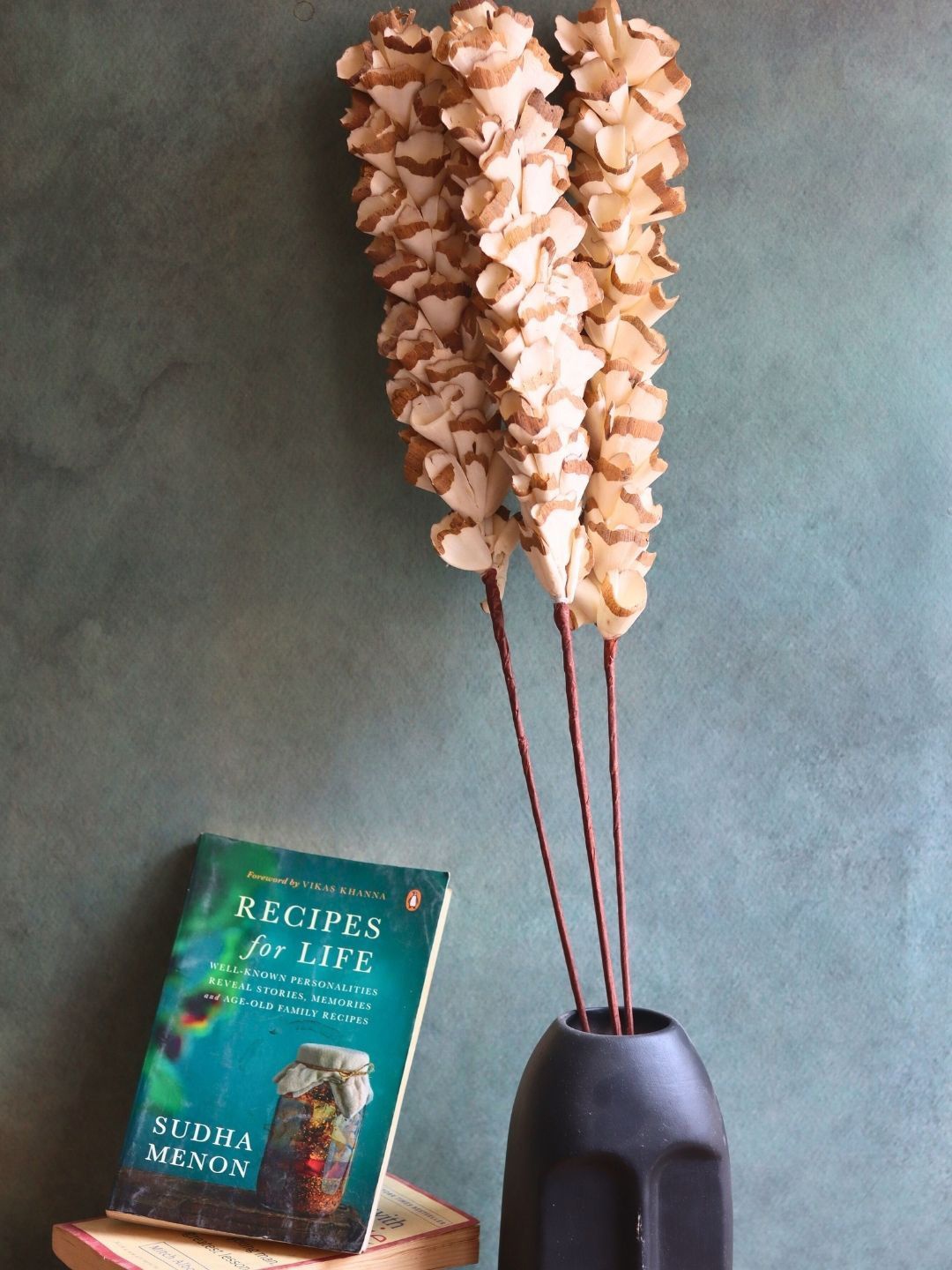 

WEAVING HOMES Beige Bunch of Dried Jasmine Flower