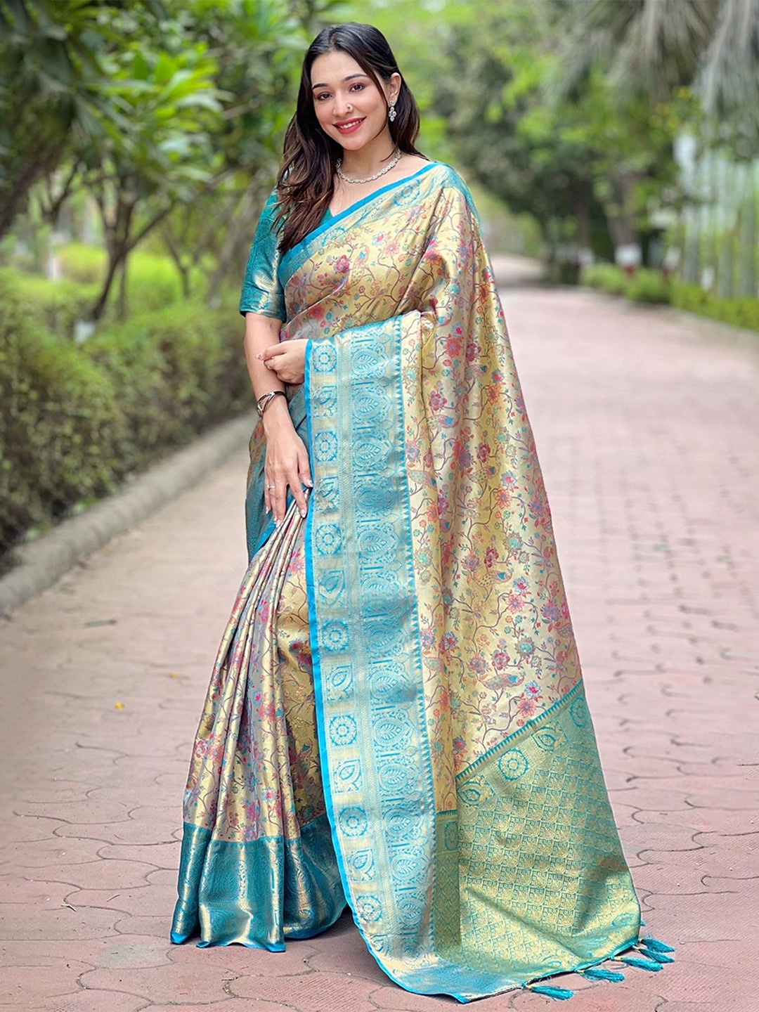 

Mitera Ethnic Motifs Zari Woven Dharmavaram Saree, Blue
