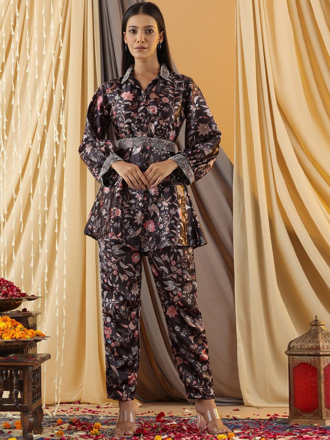 

AUTUMN LANE Floral Printed Shirt With Trouser, Black