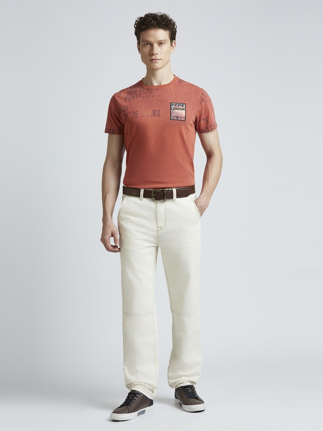 

Pepe Jeans Men Typography Printed Round Neck Pure Cotton Slim Fit T-shirt, Brown