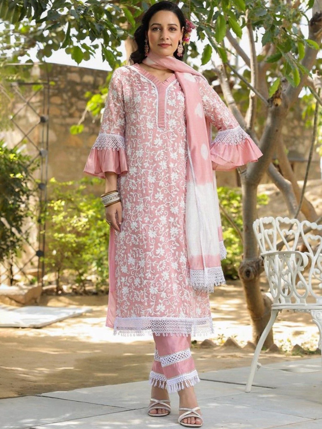 

AUTUMN LANE Floral Embroidered V-Neck Pure Cotton Straight Kurta with Trousers & Dupatta, Pink