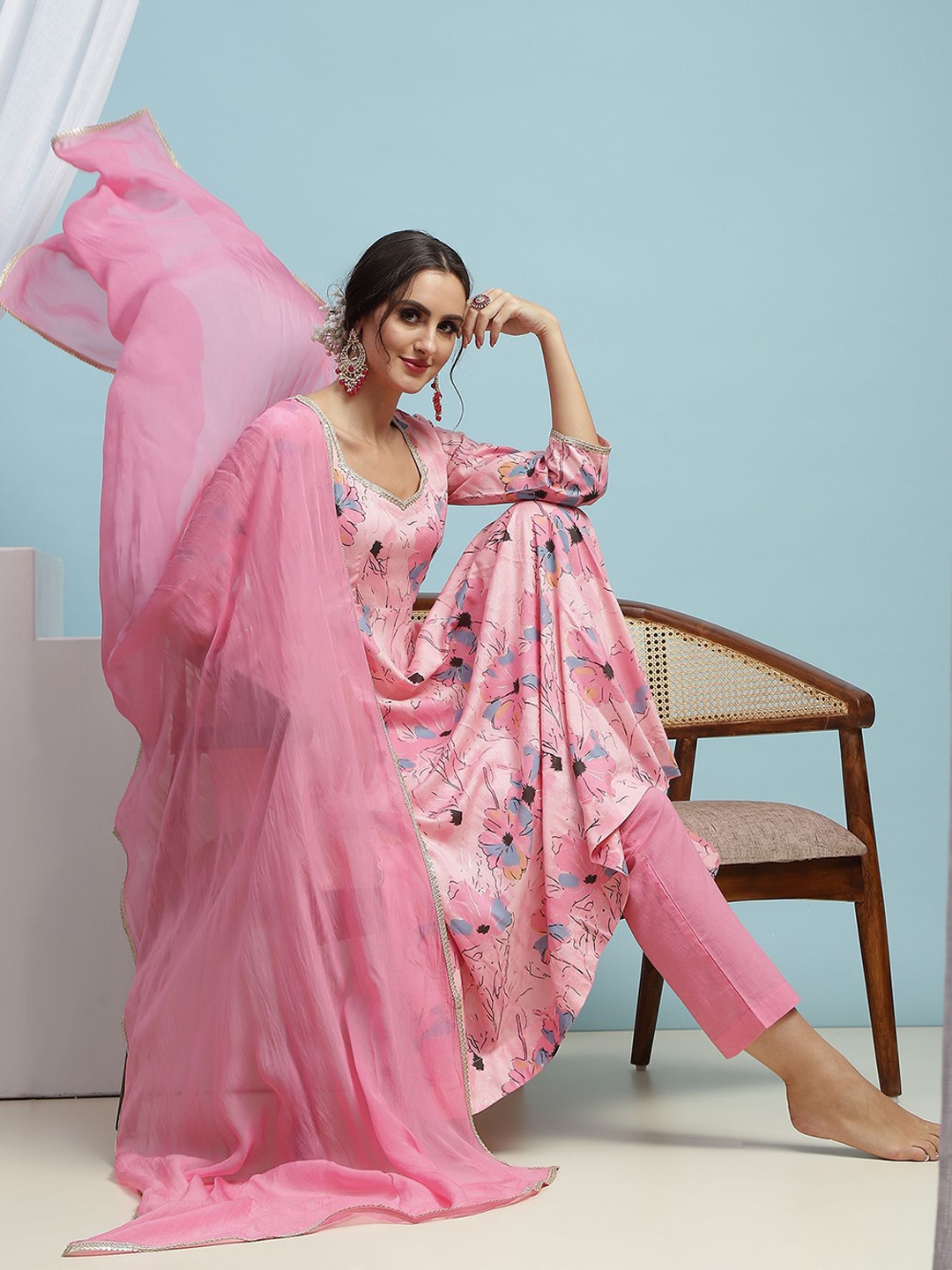 

Khushal K Floral Printed Gotta Patti Anarkali Kurta with Palazzos & Dupatta, Pink