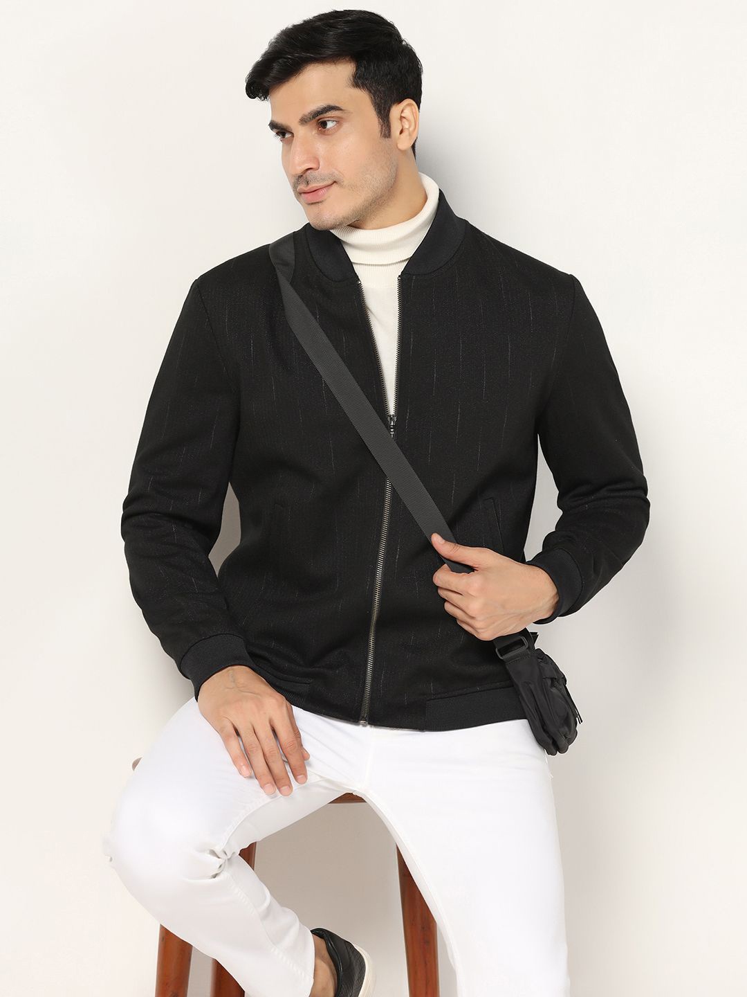 

Blackberrys Men Solid Bomber Jacket, Black