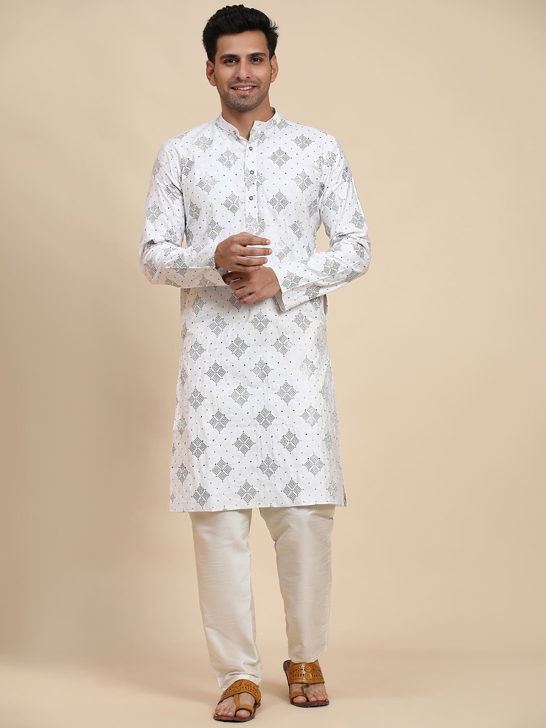 

Rawayi Geometric Embroidered Sequinned Mandarin Collar Cotton Straight Kurta, White