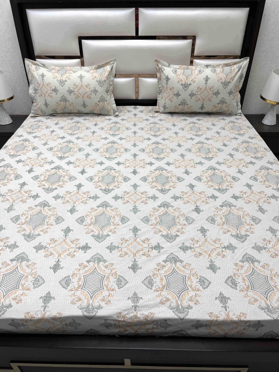 

Pure Decor Ruby Grey & White Printed 400 TC Pure Cotton Fitted Super King Bedsheet Set