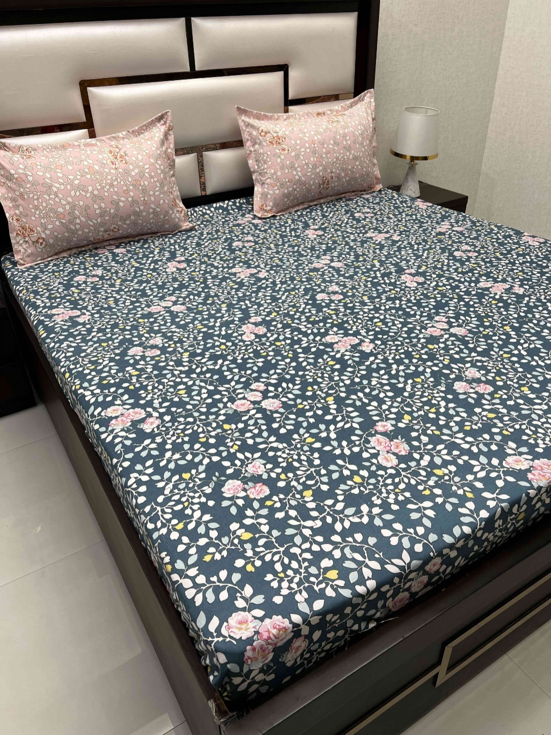 

Pure Decor Blue & White Floral Microfiber 300 TC King Bedsheet with 2 Pillow Covers