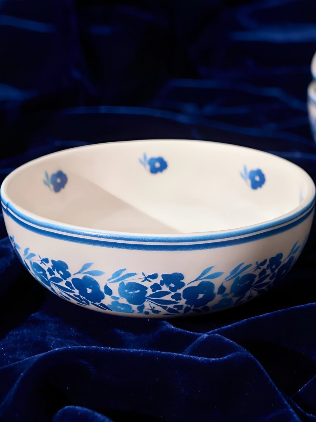 

AMALAFIEE CERAMICS White & Blue Printed Ceramic Microwave Safe Matte Serving Bowl