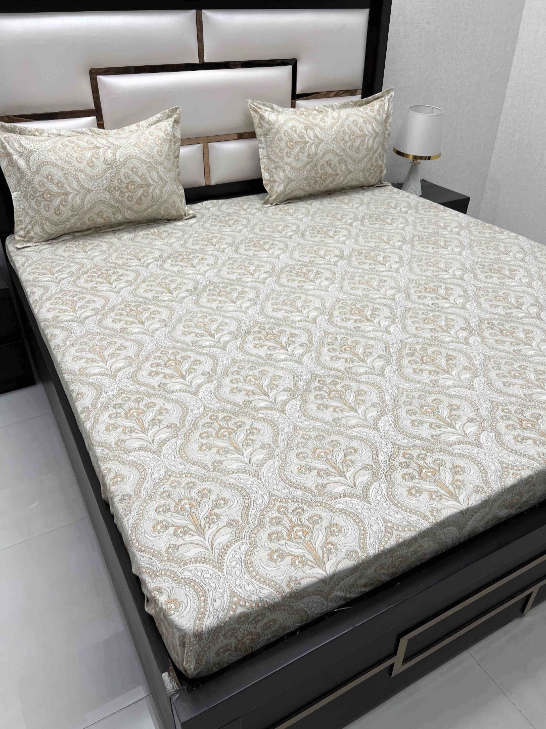 

Pure Decor Ruby Cream Colored Floral Pure Cotton 330 TC King Bedsheet & 2 Pillow Covers