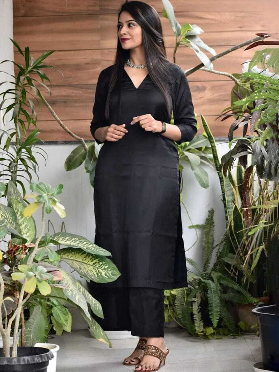 

nirja Fab Women Regular Kurta with Trousers, Black