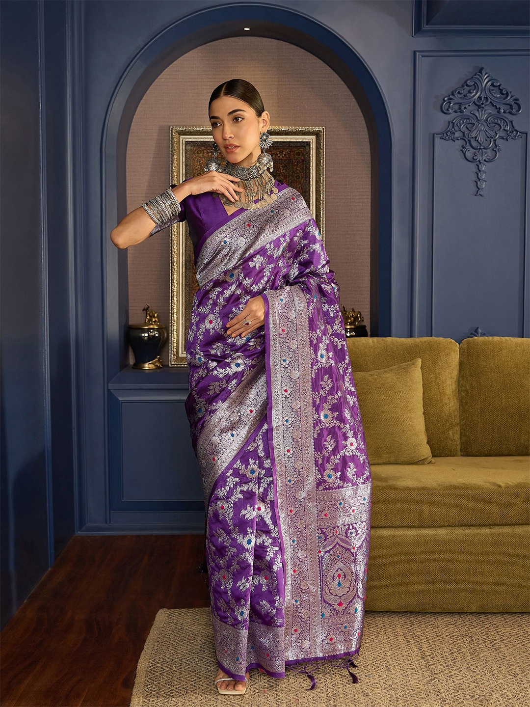 

Sangria Woven Design Zari Banarasi Saree, Purple
