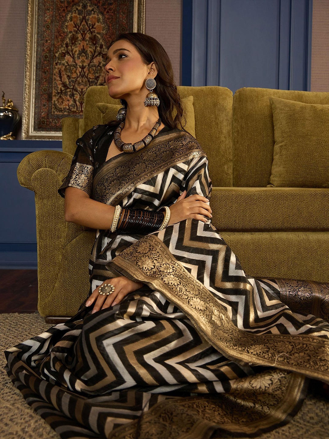 

Sangria Geometric Woven Design Banarasi Saree With Unstitched Blouse, Black