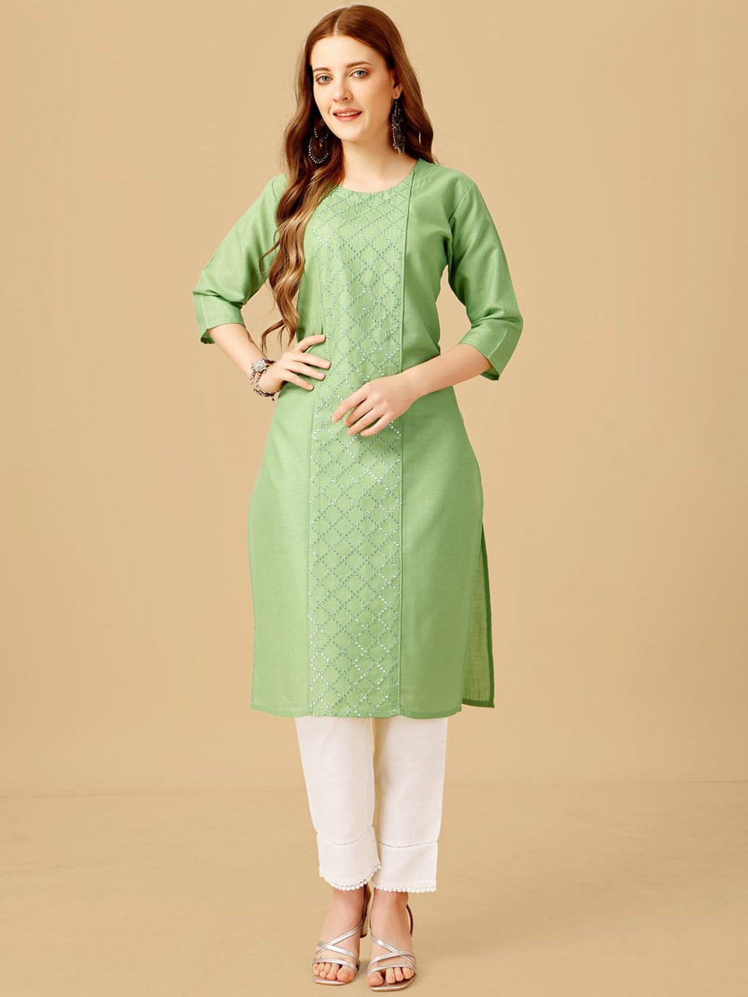 

KAYOMMI Geometric Embroidered Panelled Sequinned Kurta with Trouser, Green