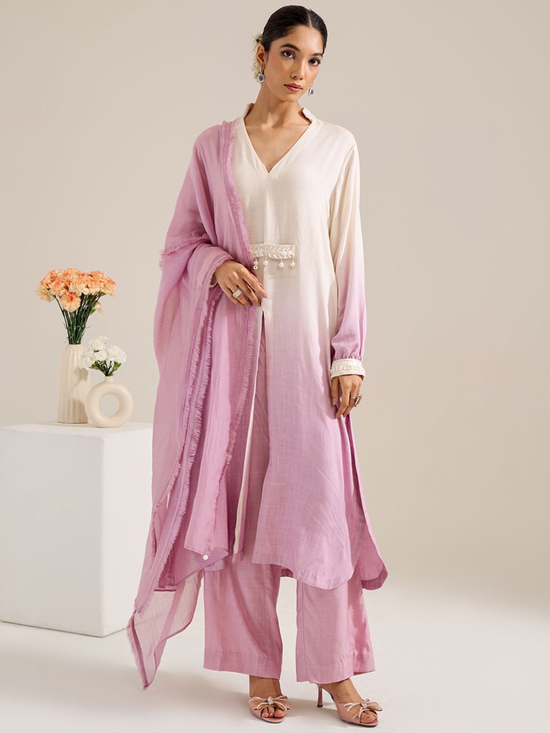 

Siyona by Ankurita Ombre Dyed High Slit Sequinned Kurta With Trousers & Dupatta, Lavender